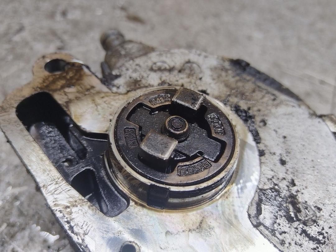 Насос вакуумный 5C3FGG Volkswagen Passat - Фото 5