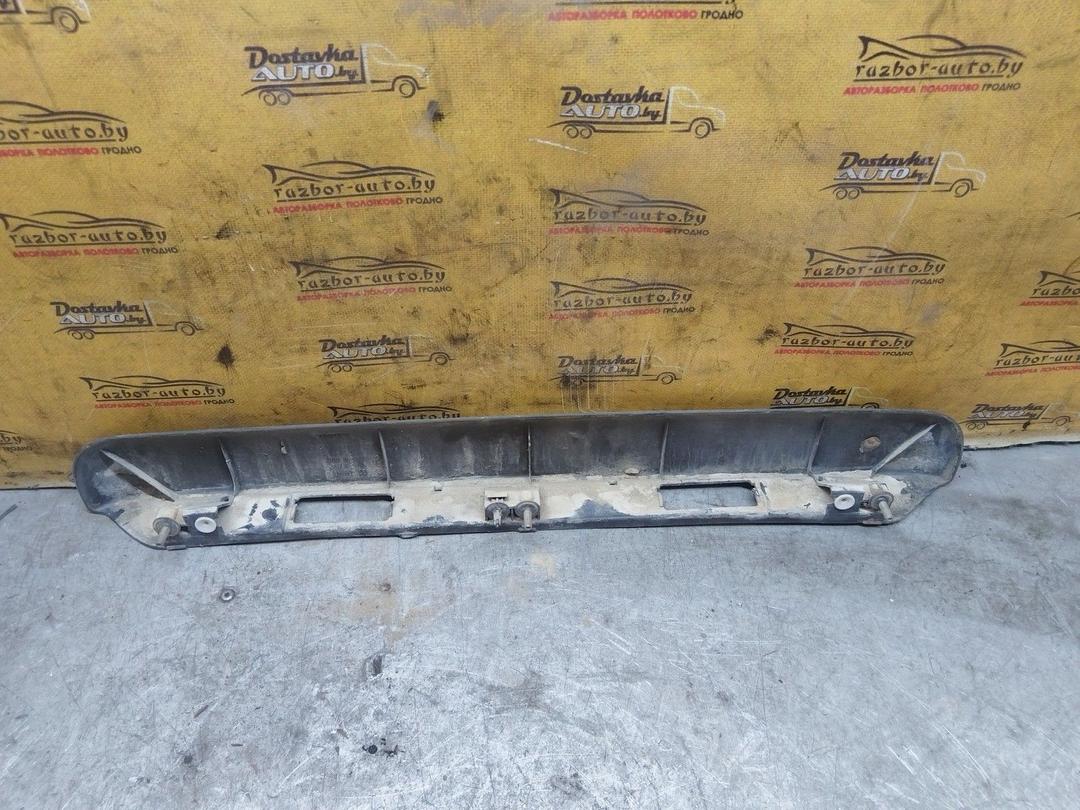 Накладка подсветки номера L1IHT7 Renault Master купить на авторазборке