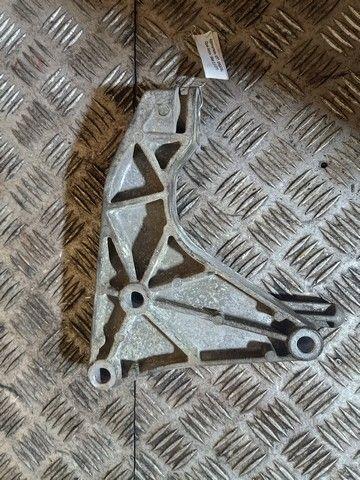 Кронштейн КПП 5RQCSL Opel Astra