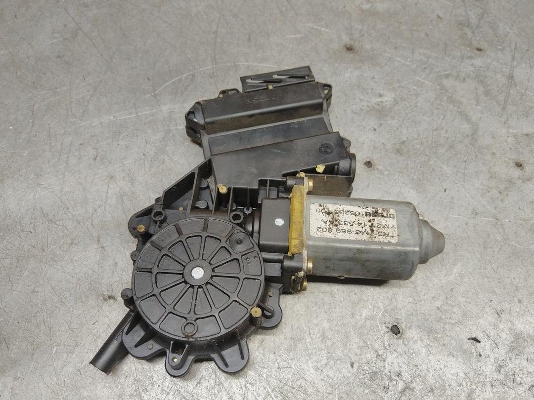 Моторчик стеклоподъемника передний правый 8GU26X Ford Galaxy купить