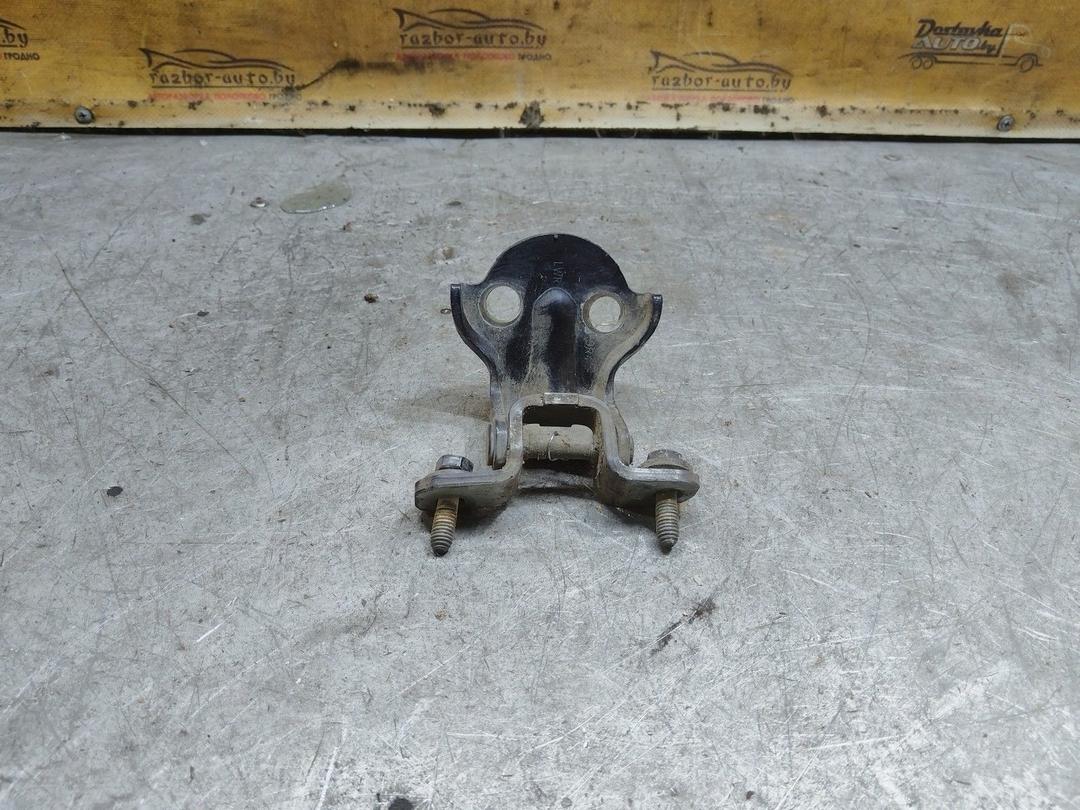 Петля двери задней правой QPHHYU Mitsubishi Carisma купить в магазине запчастей бу