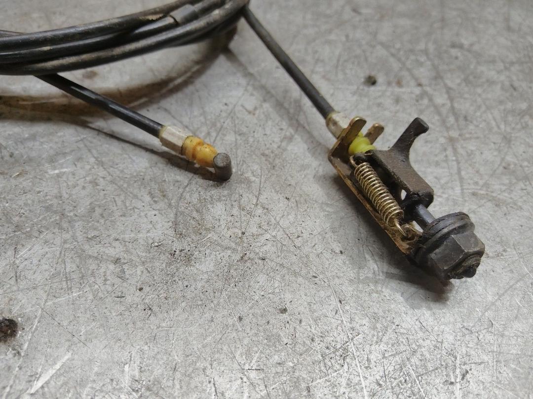 Трос открывания лючка топливного бака YB184R Mazda 3 купить