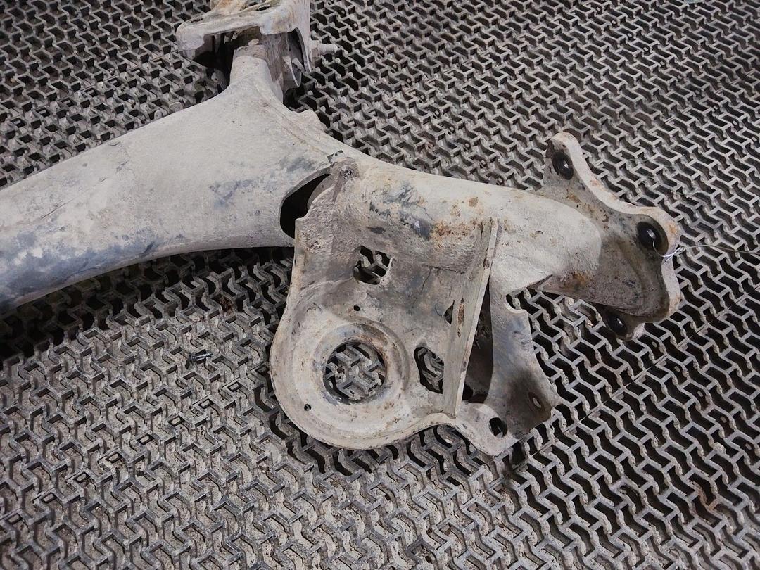 Балка подвески задняя 2HMJ44 Peugeot 307 купить на авторазборке