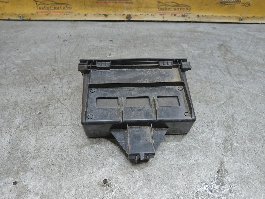 Вещевой ящик центральной консоли OWLFGT Volkswagen Polo купить в магазине запчастей бу