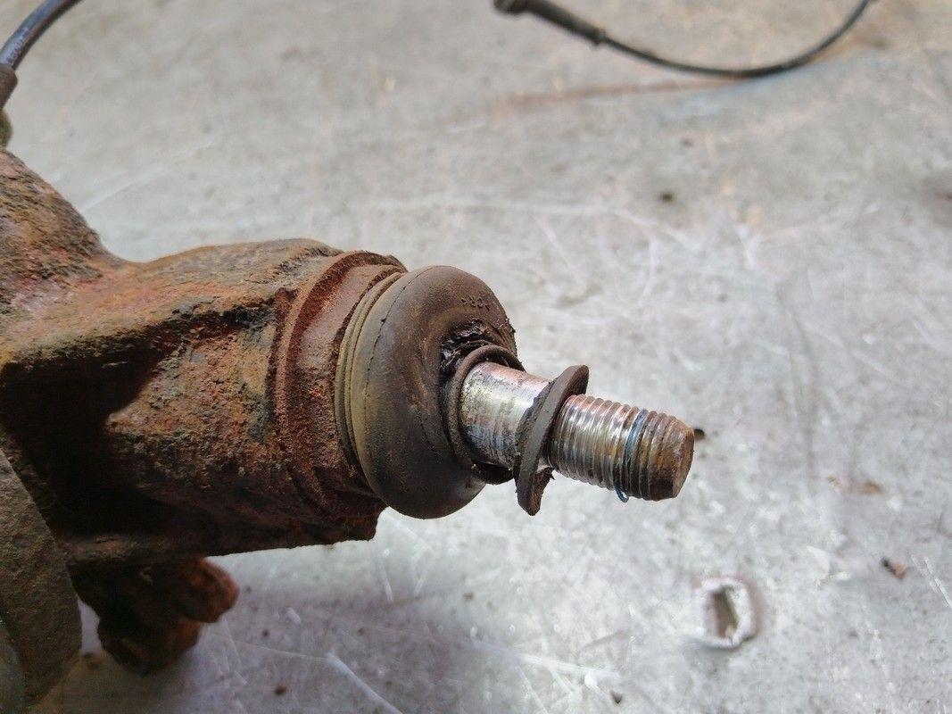 Кулак поворотный левый ZIJ2XI Peugeot 307 купить в магазине запчастей бу