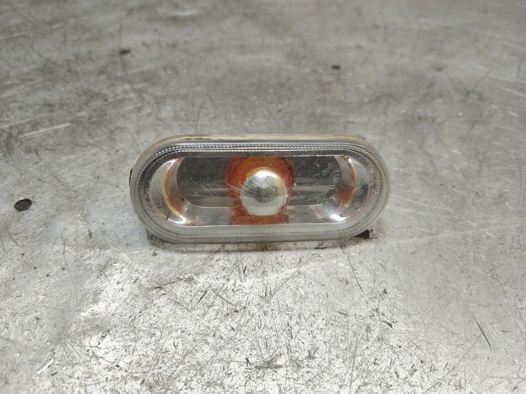 Повторитель передний левый 4CR4YU Volkswagen Caddy - Фото 1