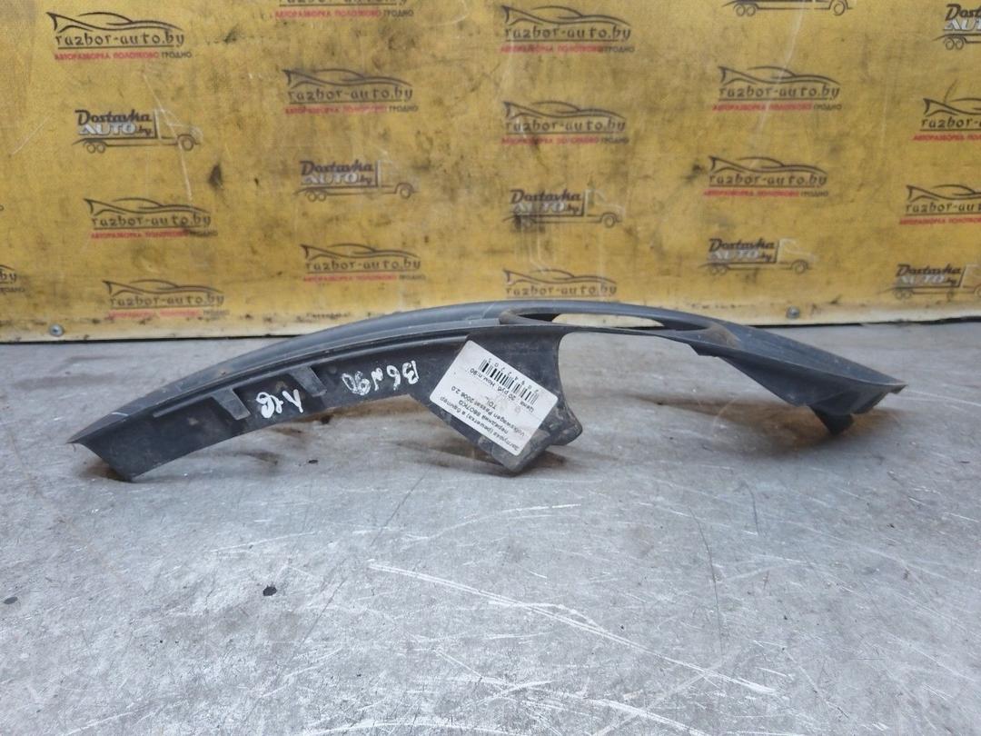 Заглушка (решетка) в бампер передний 86O7KG Volkswagen Passat undefined