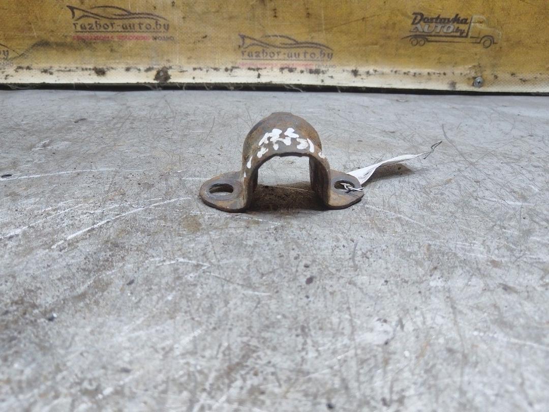 Крепление втулки стабилизатора 7IM1OQ Toyota Avensis - Фото 2