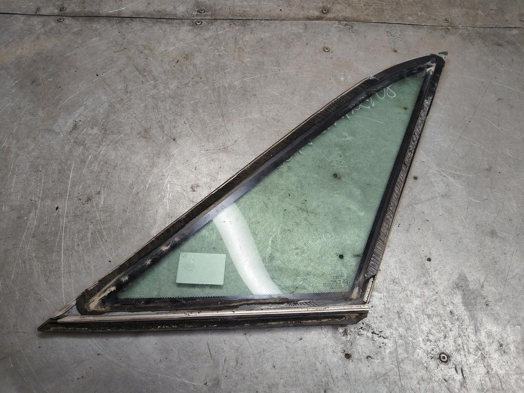 Стекло кузовное боковое левое QL88MJ Audi 80 купить с доставкой