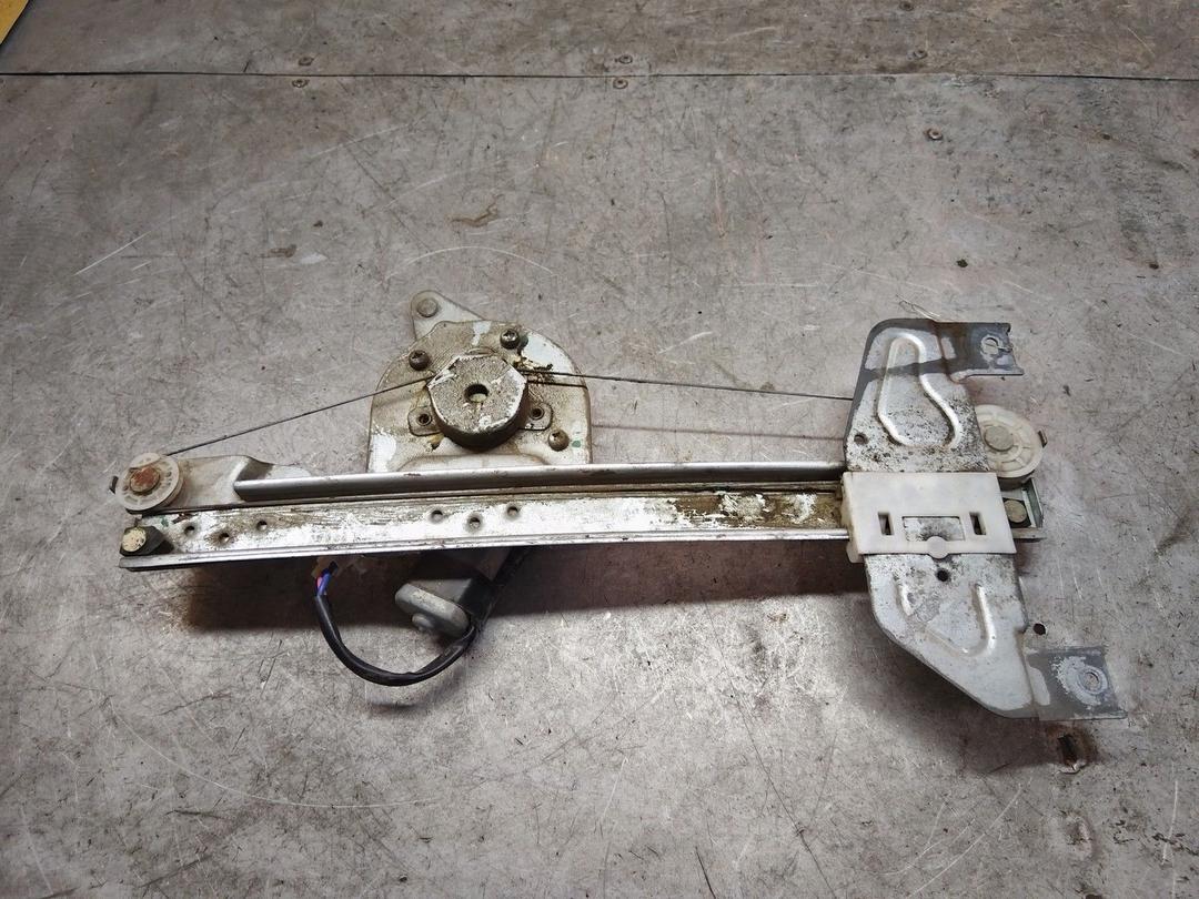 Стеклоподъемник электрический задний левый RR5EJN купить с доставкой. Огромный выбор запчастей и марок авто. У нас есть практически все.