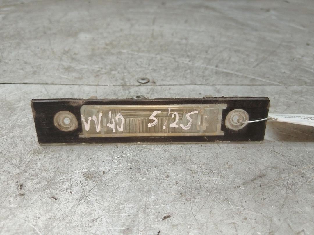 Подсветка номера CDA1LJ Volvo V40 - Фото 1