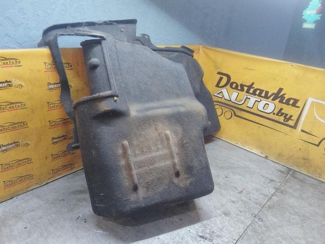 Обшивка багажника QKVBB4 Mercedes C W202 undefined