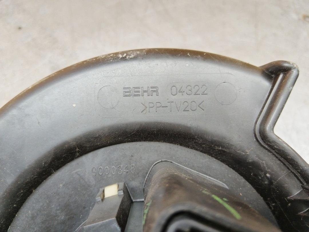 Моторчик печки FG30T0 Opel Astra купить в магазине запчастей бу