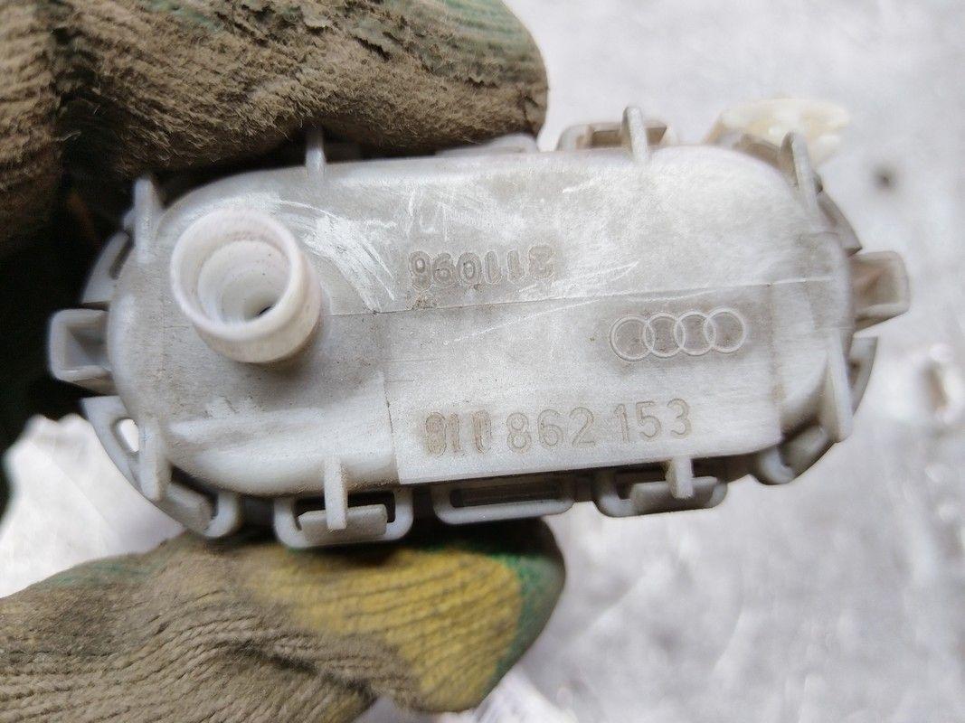 Активатор замка крышки топливного бака VF4Q70 Audi A3 - Фото 3
