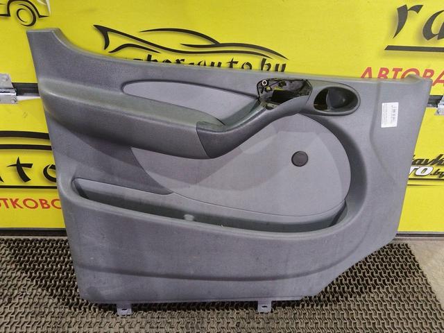 Обшивка двери передней левой (дверная карта) T70J5S Mercedes Sprinter