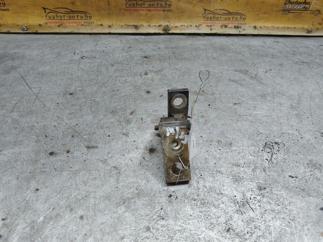 Петля двери передней левой 14LI38 Seat Toledo купить на авторазборке