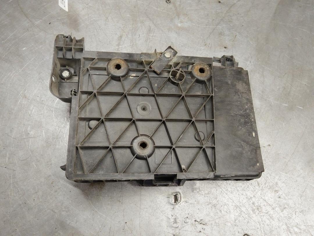 Полка аккумулятора I8X2PE Renault Scenic - Фото 2