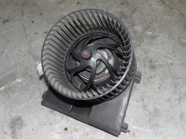 Моторчик печки AO3J56 Audi A3