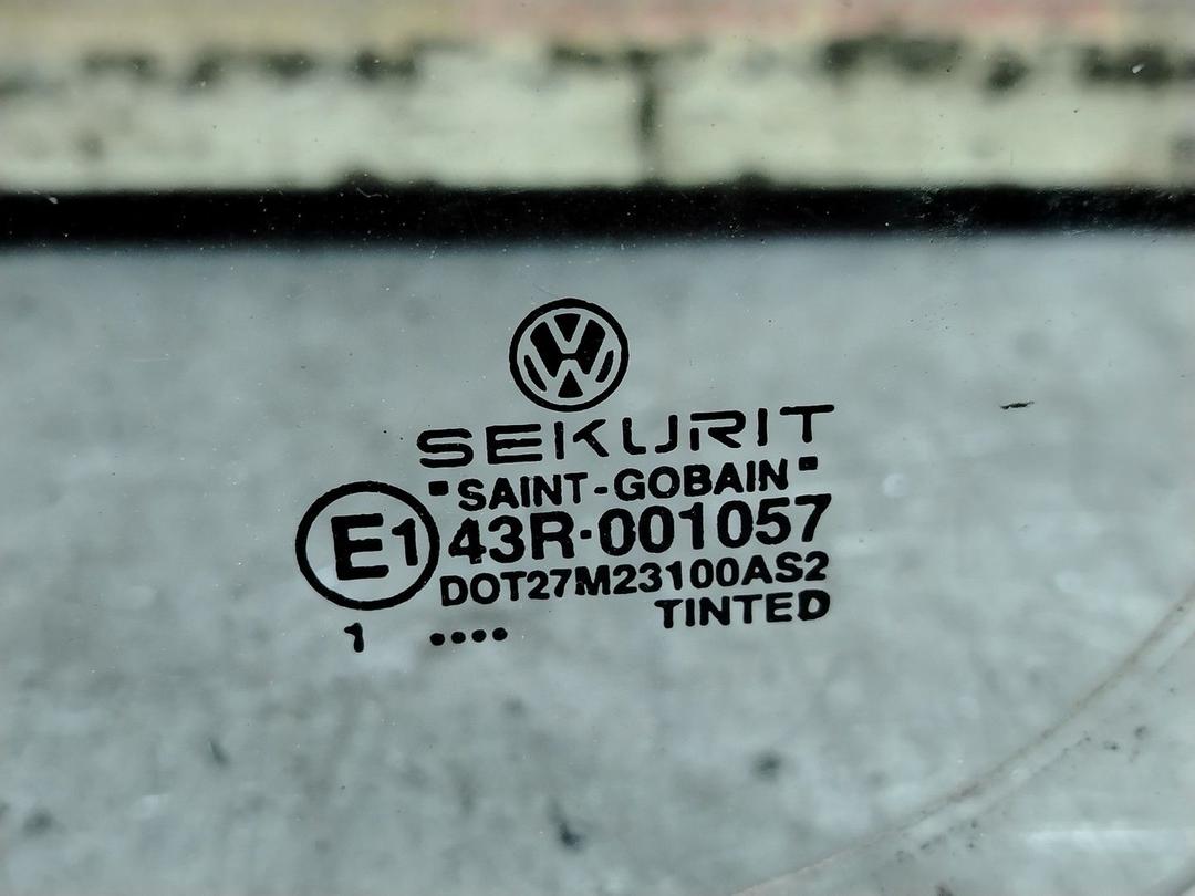 Стекло двери задней левой MX1UYN Volkswagen Golf - Фото 2