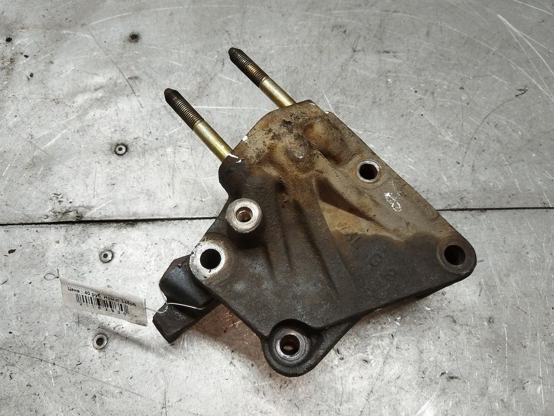 Кронштейн двигателя H7BQEB Mitsubishi Carisma - Фото 2