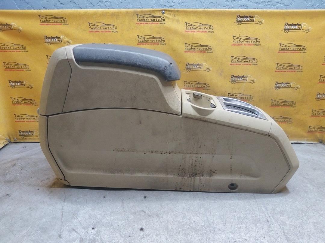 Подлокотник XW5CUR Ford C-Max купить на авторазборке