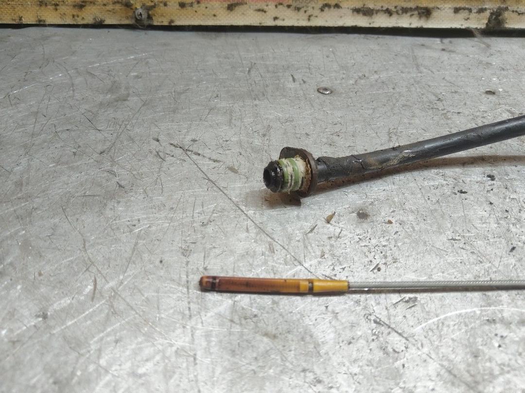 Щуп двигателя N2VBL0 Citroen Xsara Picasso - Фото 2