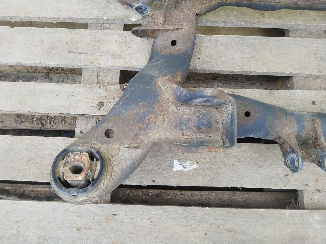 Балка подвески задняя 82HWK7 Audi A6 undefined