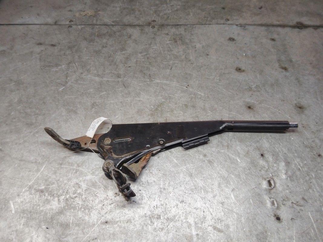 Рычаг ручного тормоза (ручника) GIAU1B Audi A4 - Фото 1