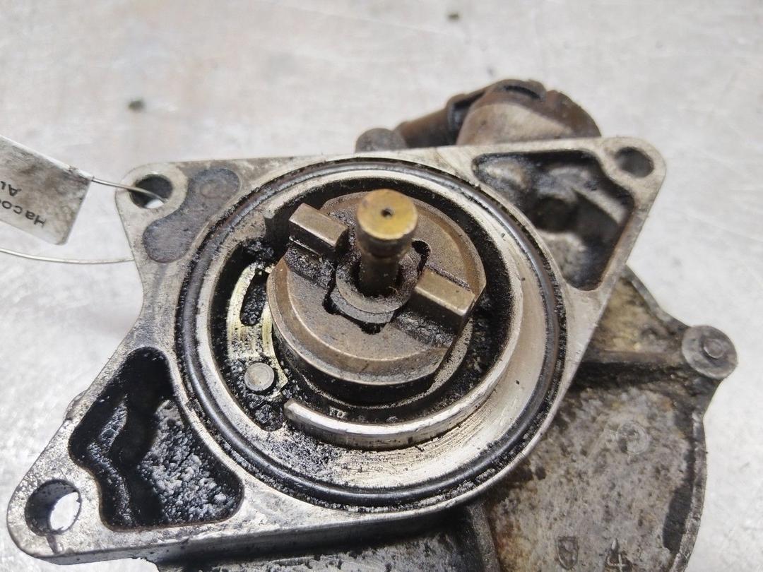 Насос вакуумный RTMNB0 Audi A4 - Фото 4