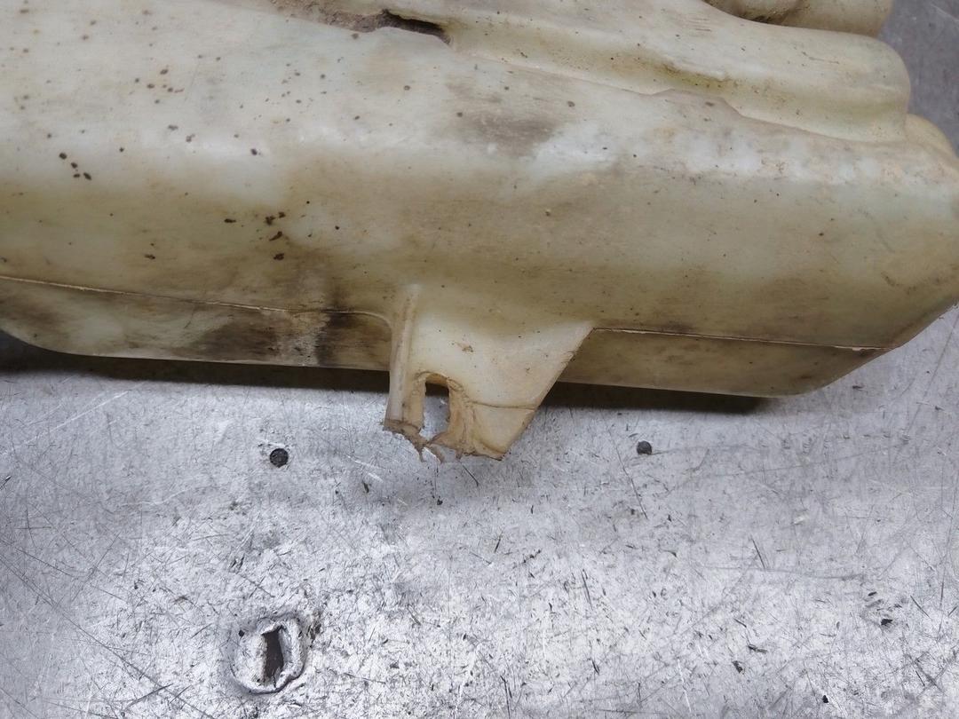 Бачок омывателя MB2V05 Peugeot 306 - Фото 3