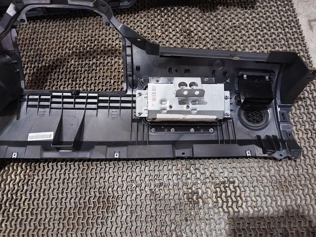 Панель передняя салона (торпедо) IQHNQL Ford C-Max undefined