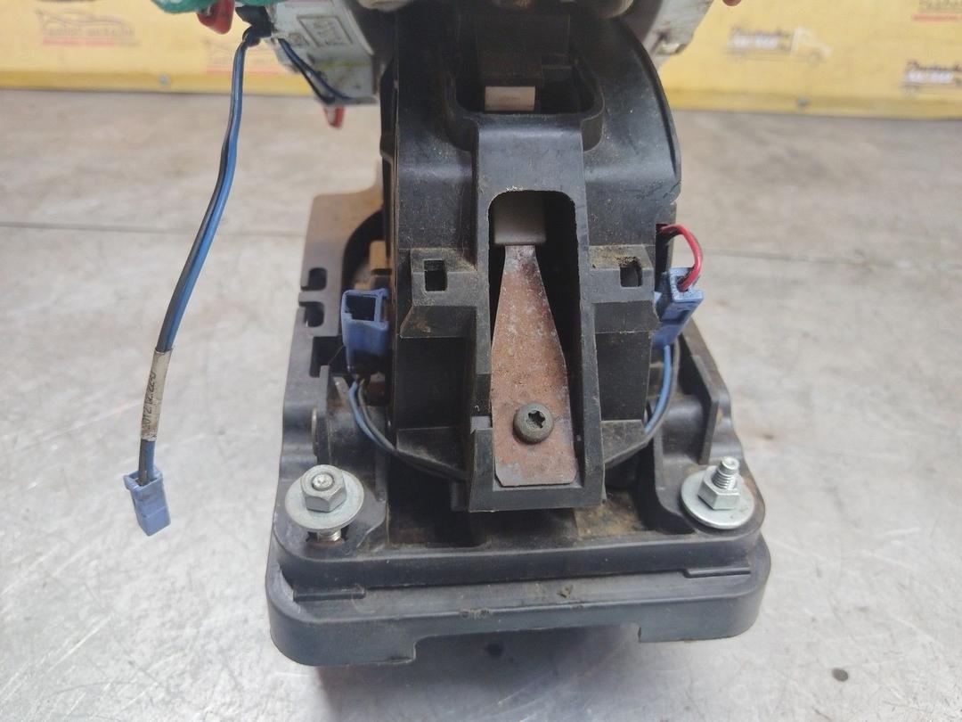 Кулиса 1VIGTU Ford Fusion купить с доставкой. Огромный выбор запчастей и марок авто. У нас есть практически все.