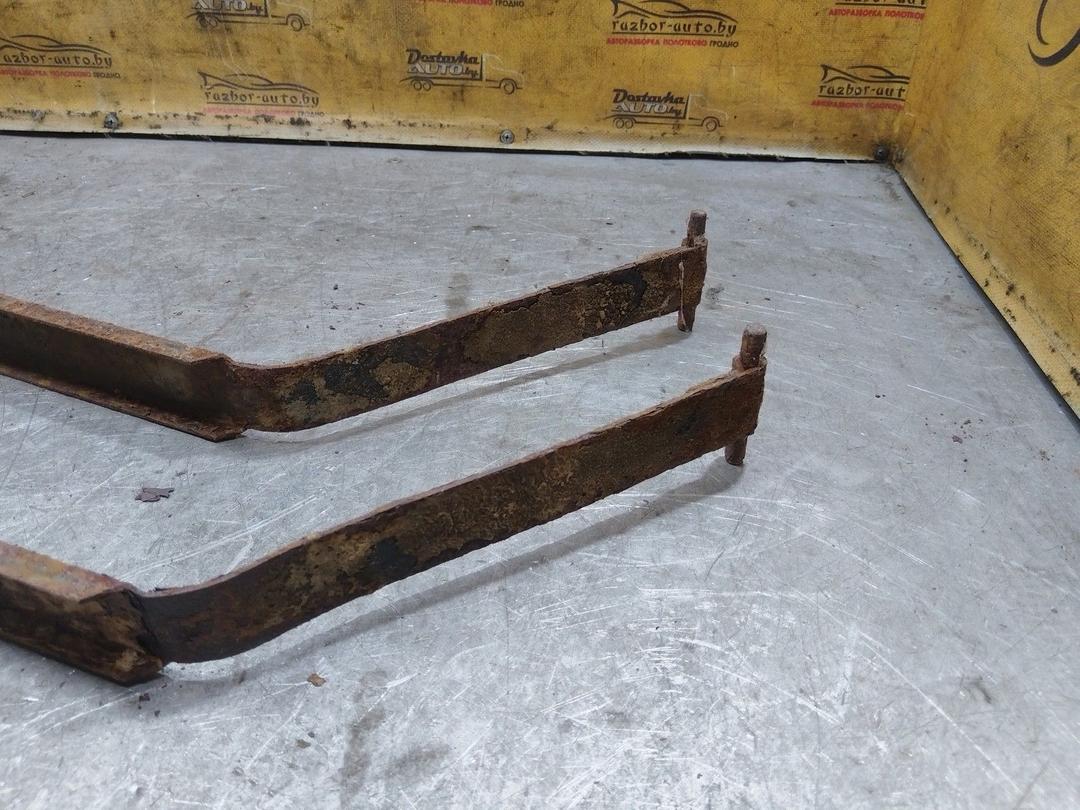 Крепление топливного бака 58ZHPQ Kia Carnival купить в магазине запчастей бу