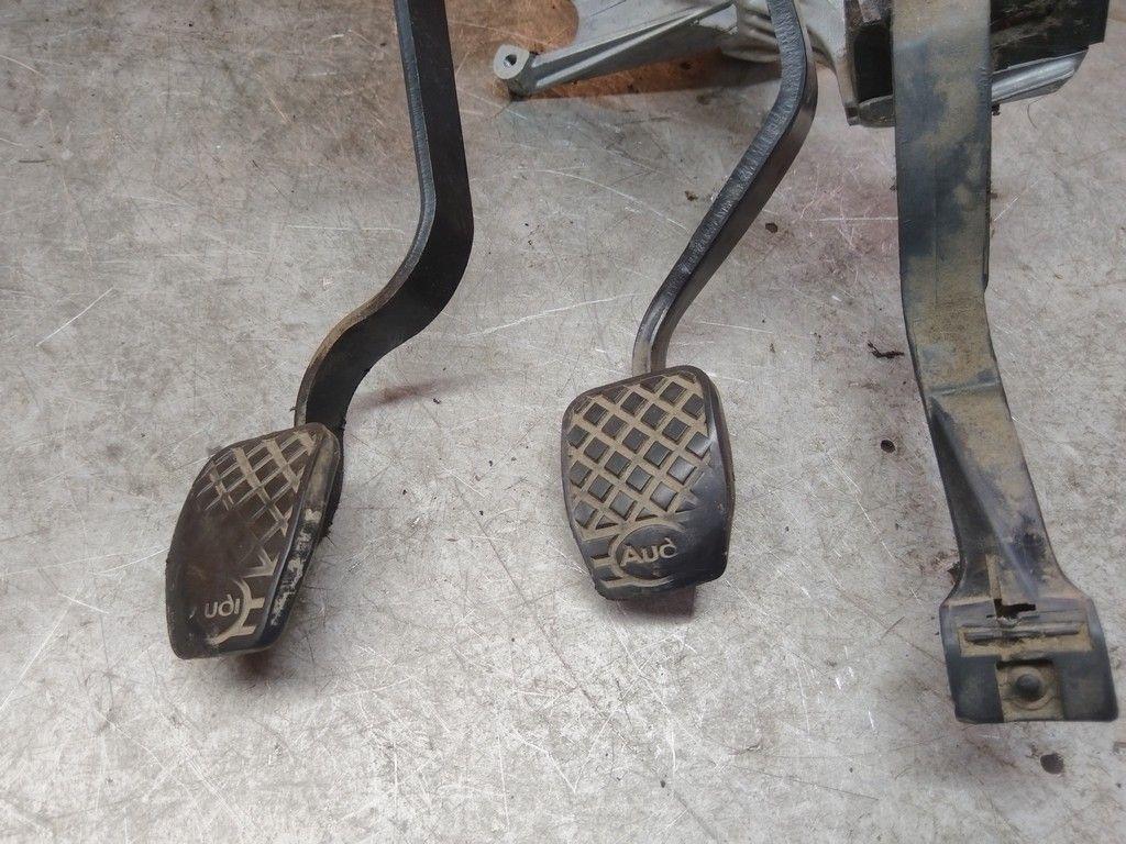 Узел педальный (блок педалей) IGWMP6 Audi 80 купить