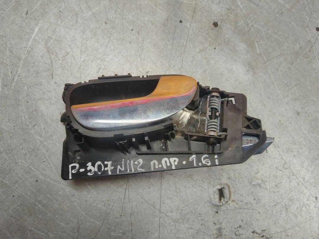 Ручка внутренняя передняя правая 6VKUUO Peugeot 307