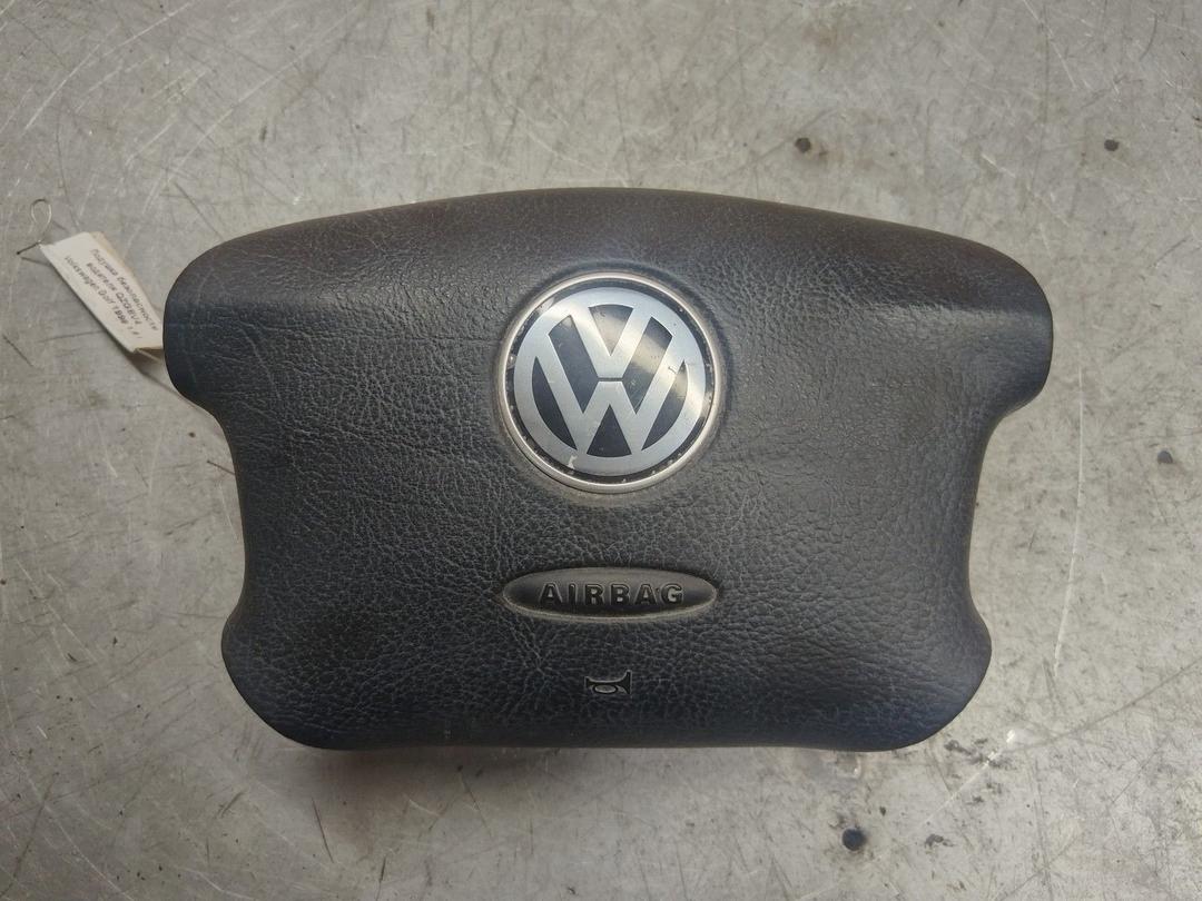 Подушка безопасности водителя QZG8V4 Volkswagen Golf - Фото 1