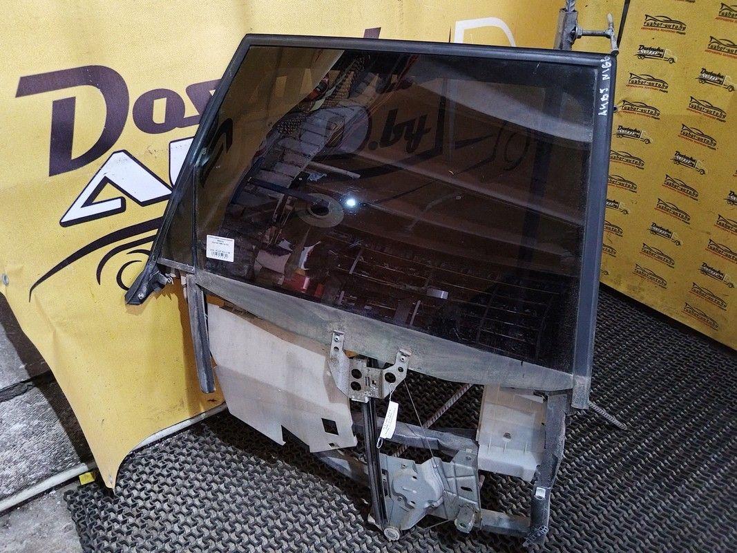 Стекло двери задней правой M8BXJ5 Audi A4 - Фото 1