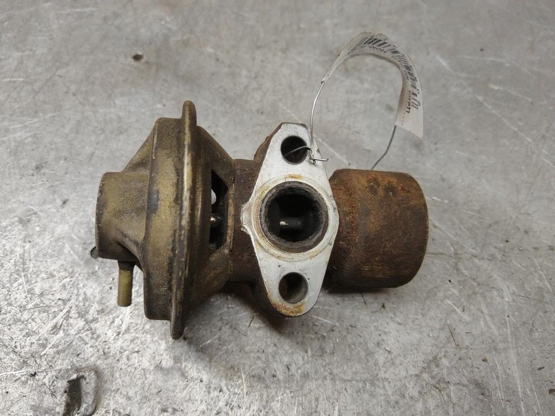 Клапан EGR T83KAU Mazda Premacy купить