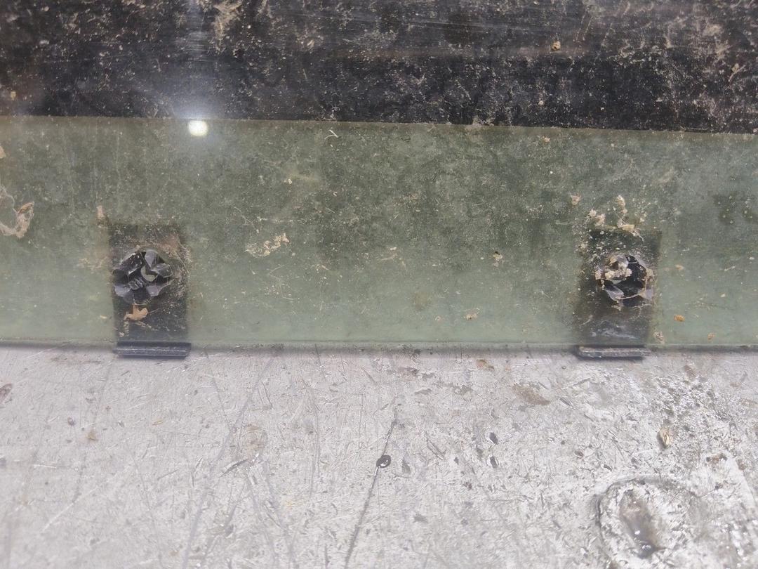 Стекло двери задней правой SF7X1X Audi A4 купить на авторазборке