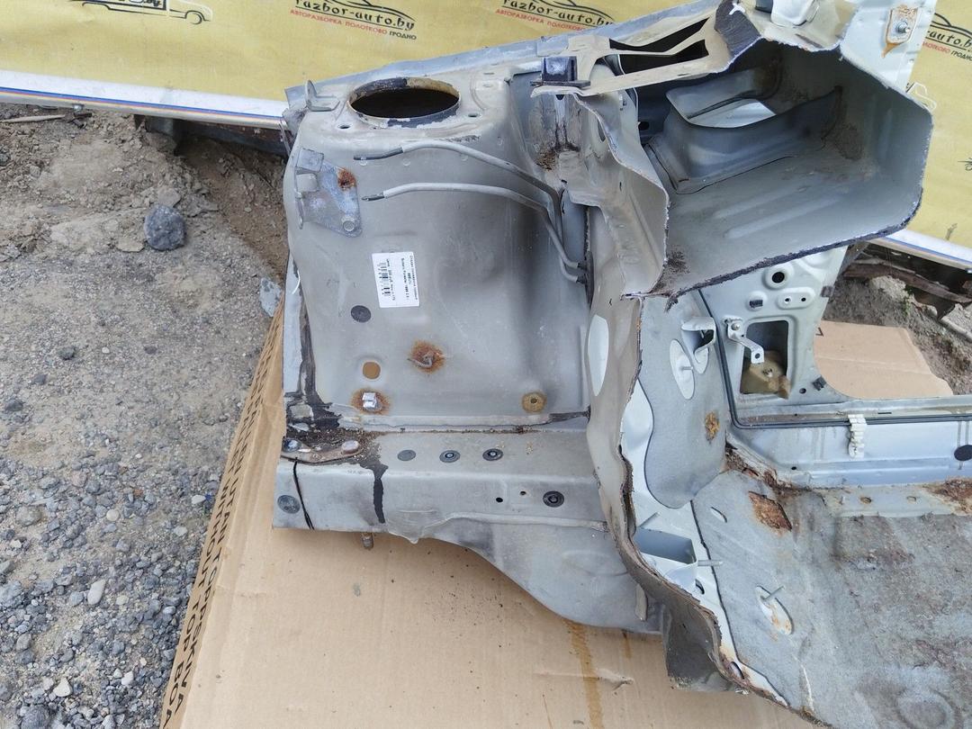 Стакан лонжерона правый 99EUIU Subaru Forester купить