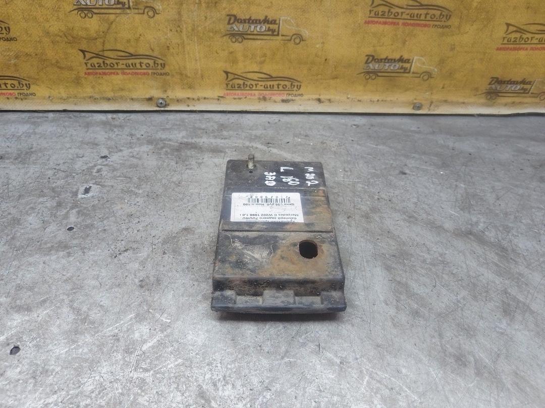 Кронштейн крепления бампера заднего 7UUI5U Mercedes C W202 купить с доставкой. Огромный выбор запчастей и марок авто. У нас есть практически все.