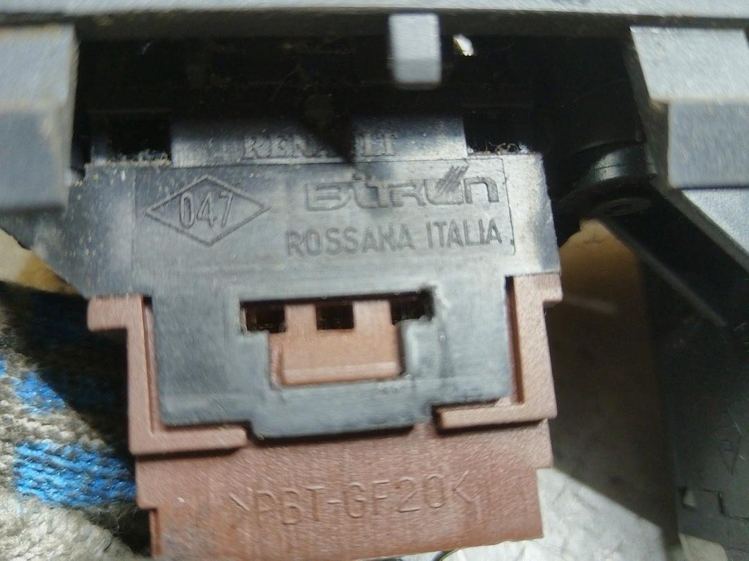 Кнопка аварийной сигнализации DDBY9K Renault Laguna - Фото 4