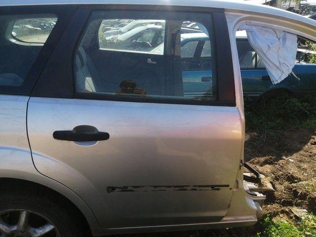 Уплотнитель двери задней правой KY0H63 Ford Focus купить