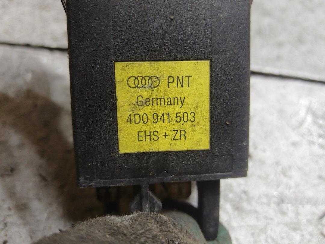 Кнопка подогрева заднего стекла JKI240 Audi A4 купить в магазине запчастей бу