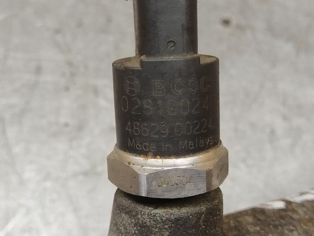 Топливная рампа HJ96CD Hyundai Getz undefined