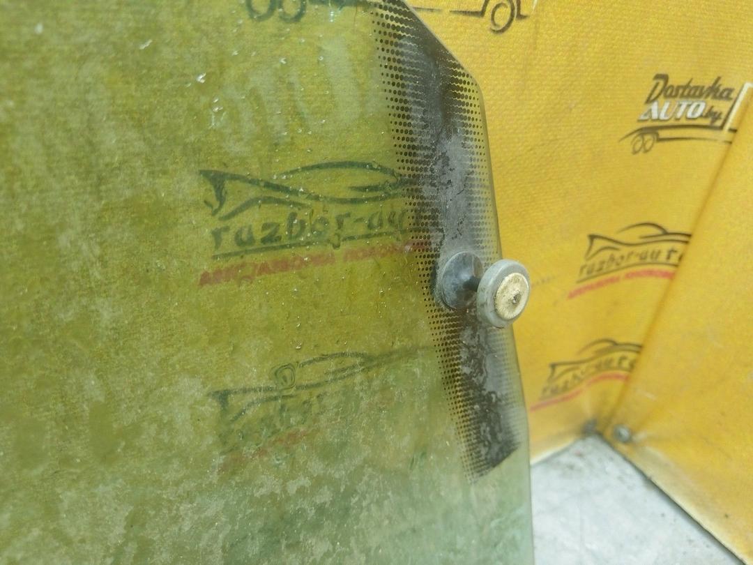 Стекло двери передней левой U3QWZ6 Audi 80 купить в магазине запчастей бу