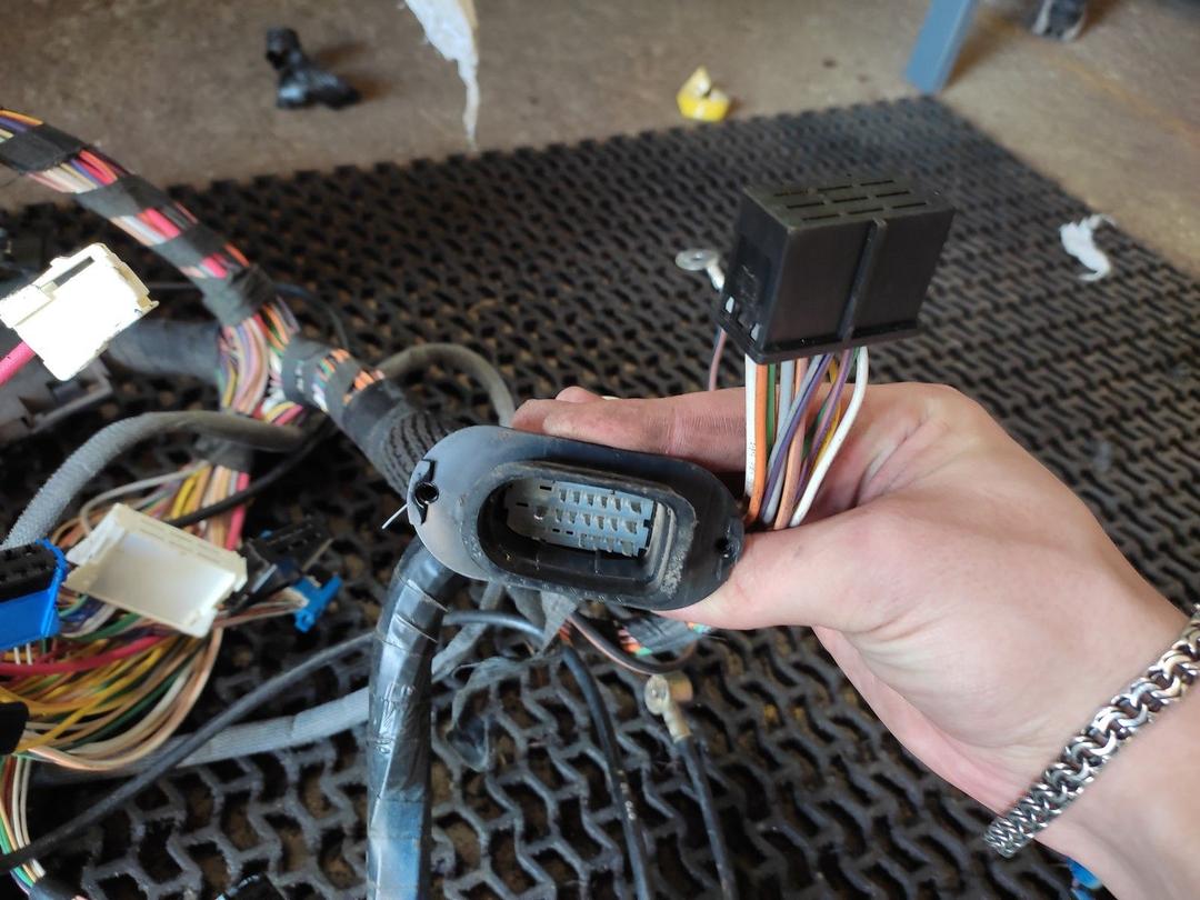 Проводка салона FBTWWM Renault Scenic undefined