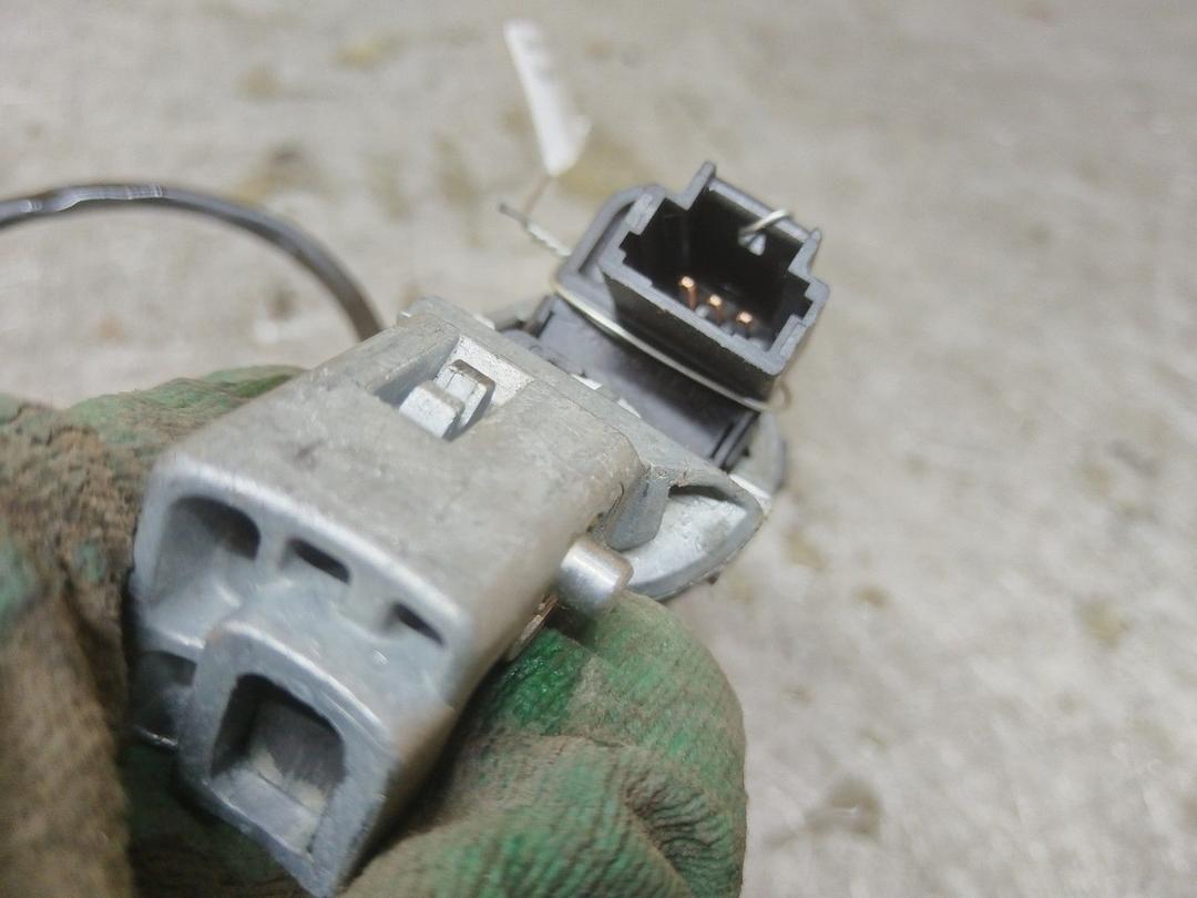 Замок зажигания 0ZRCYU Peugeot 407 купить в магазине запчастей бу