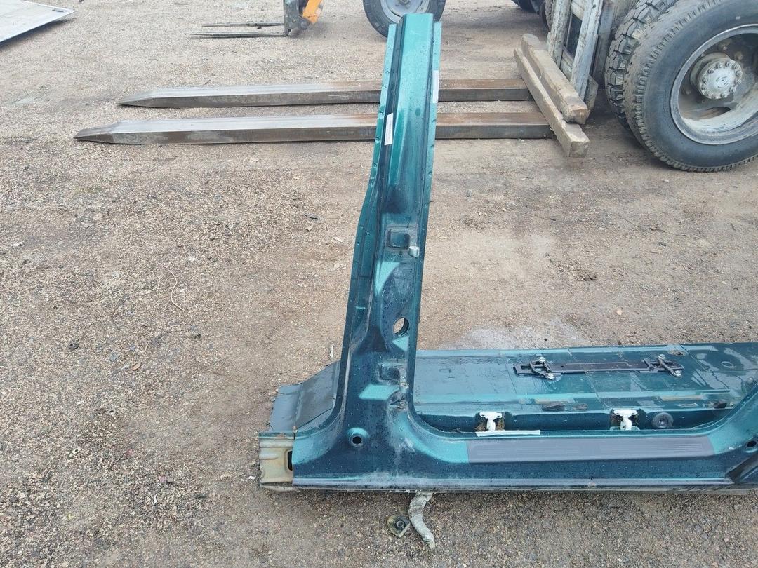 Стойка кузовная центральная левая 2CT0Y5 Volkswagen Sharan купить в магазине запчастей бу