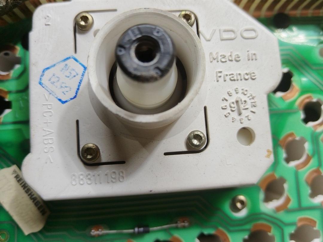 Щиток приборов (приборная панель) VWMV9T Peugeot 405 купить с доставкой. Огромный выбор запчастей и марок авто. У нас есть практически все.